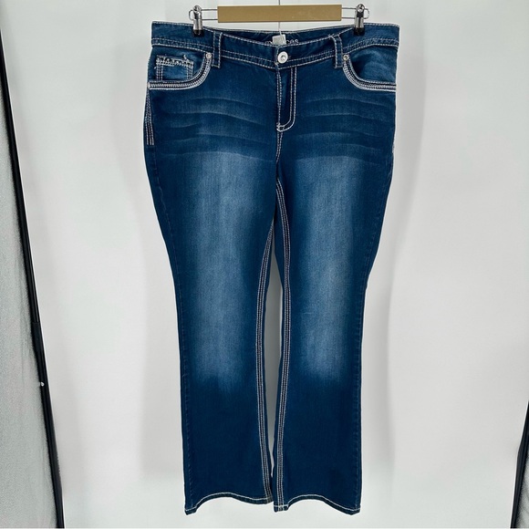 MAURICES Jeans MINNIE Bootcut Sz 18 REG Plus Size Blue Thick Stitch Flap Pocket - Picture 1 of 11